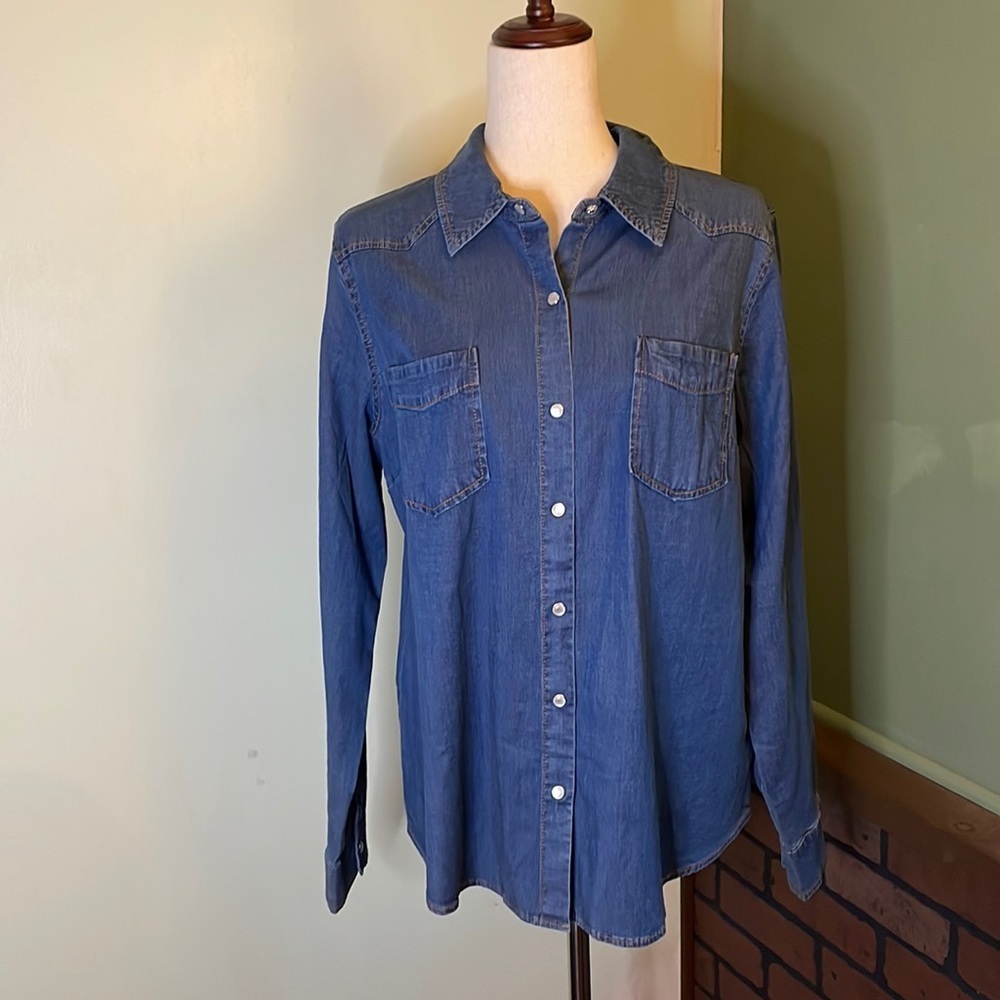 M Denim & Co. Button Front‎ Shirt C02 6258